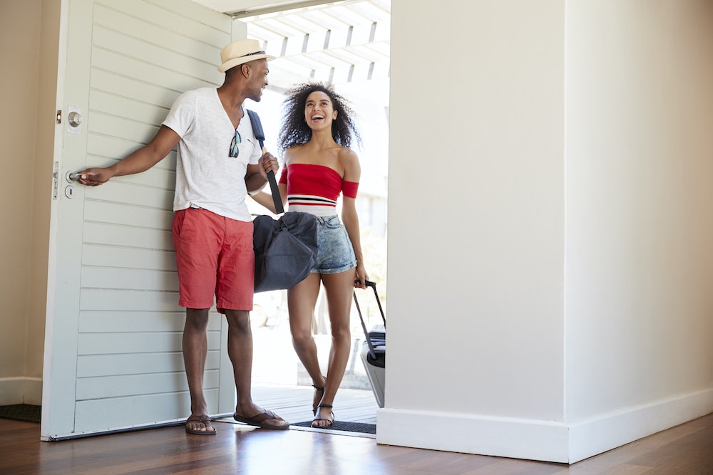 Gestion locative autonome versus agence immobilière : Quel choix pour optimiser votre investissement ?